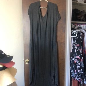 Short sleeve maxi